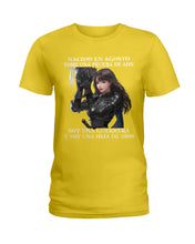 Load image into Gallery viewer, Nacido En Agosto Tome Una Pruera De Ad Birthday Gift Ladies Tee