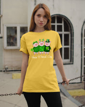 Load image into Gallery viewer, Pig Wear Plaid Shirt And Top Hat St Patrick's Day Gift Guys Tee