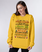 Load image into Gallery viewer, Perfect Gift For Husband Christmas Punch You In The Threat Sweatshirt