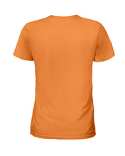 Load image into Gallery viewer, Nacido En Agosto Tome Una Pruera De Ad Birthday Gift Ladies Tee