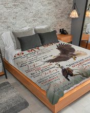 Load image into Gallery viewer, Mom Gift For Son Flying Eagle Good Things Come To Those Who Believe Sherpa Blanket
