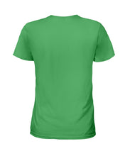 Load image into Gallery viewer, Nacido En Agosto Tome Una Pruera De Ad Birthday Gift Ladies Tee
