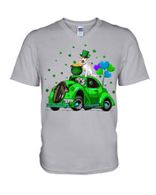 Load image into Gallery viewer, Labrador Green Car Pot Of Gold St Patrick's Day Gift For Dog Lovers Guys V-Neck

