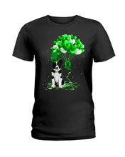 Load image into Gallery viewer, Border Collie Patrick Balloons St. Patrick's Day Color Changing Mug Ladies Tee
