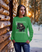 Load image into Gallery viewer, Nacido En Agosto Tome Una Pruera De Ad Birthday Gift Sweatshirt
